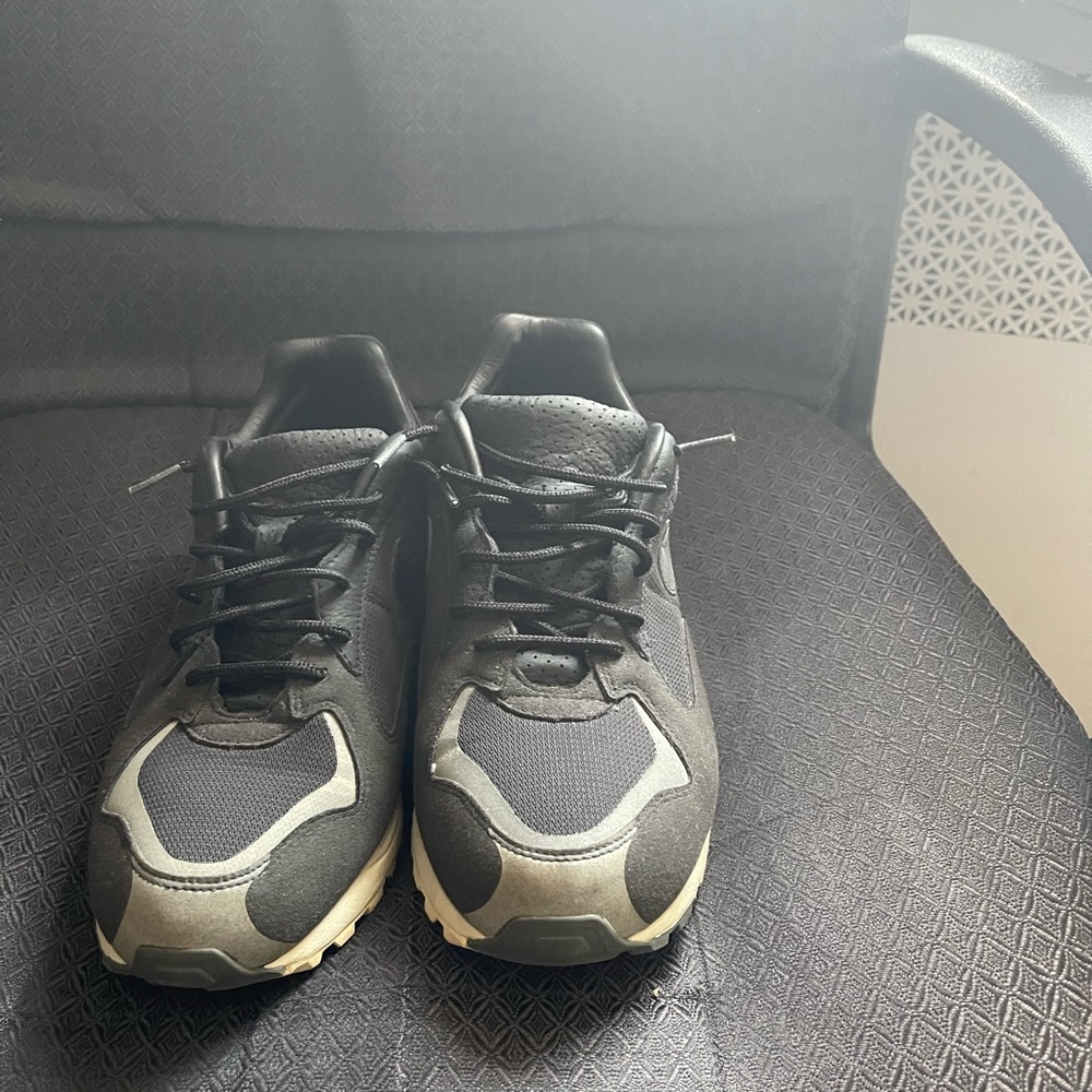 Fear of God Nike skylon